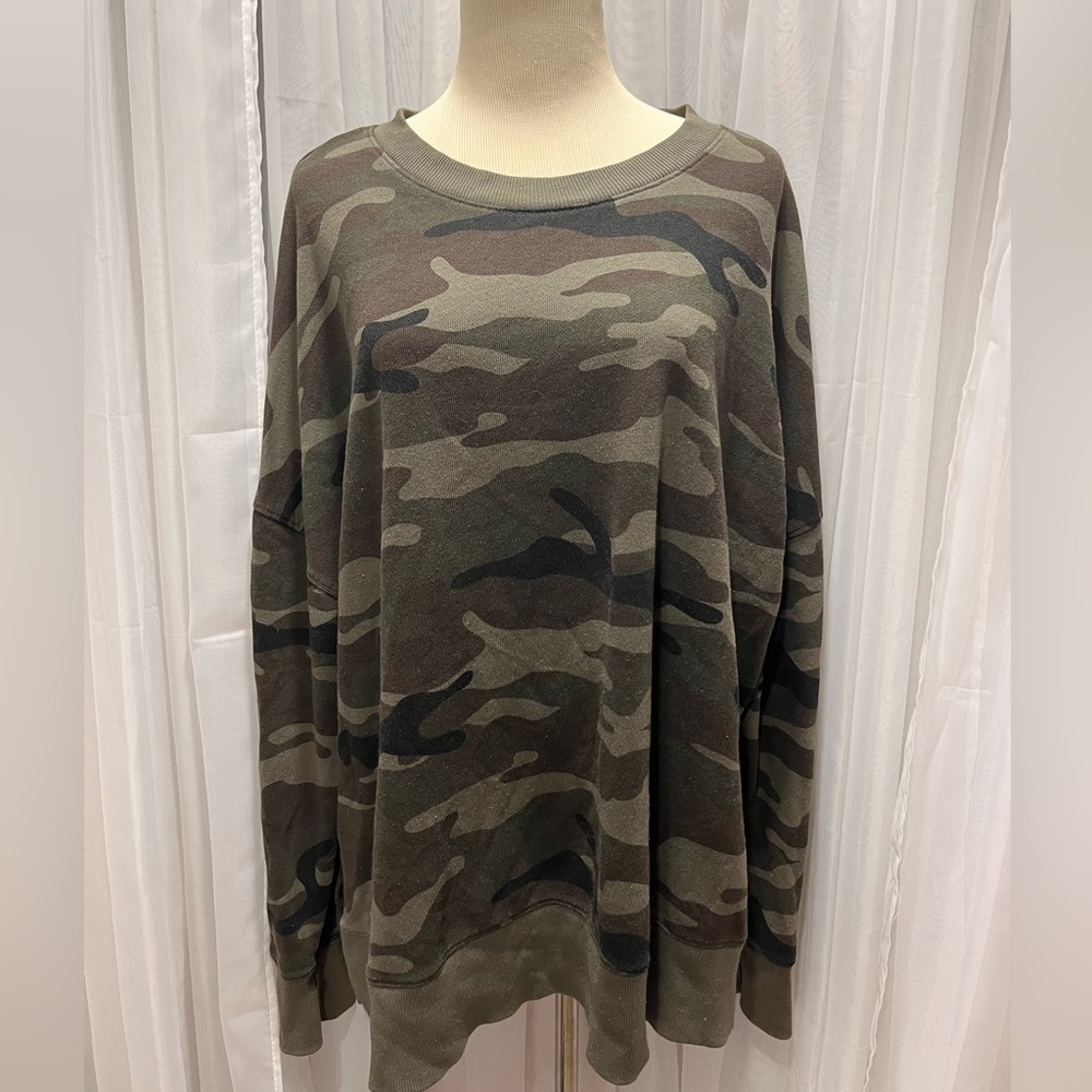 Camo Print Crew Neck Sweater